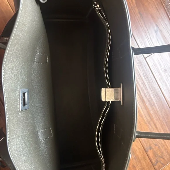 Balenciaga Medium Bel Air Carry All Dark Khaki Leather Tote - Picture 8 of 8